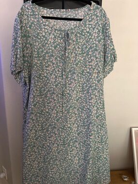 Light Blue Floral Tie-Neck Women's Dress